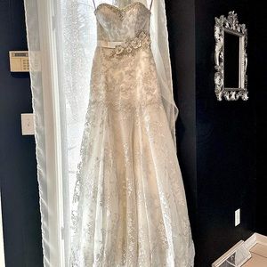 Wedding dress size 2 in ivory. Eden wedding dress